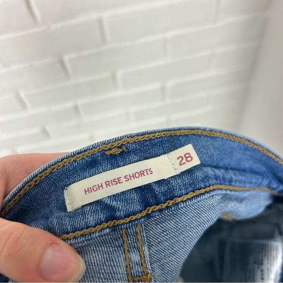 Levi’s Distressed High Rise Denim Shorts Size 28 - Picture 2 of 7